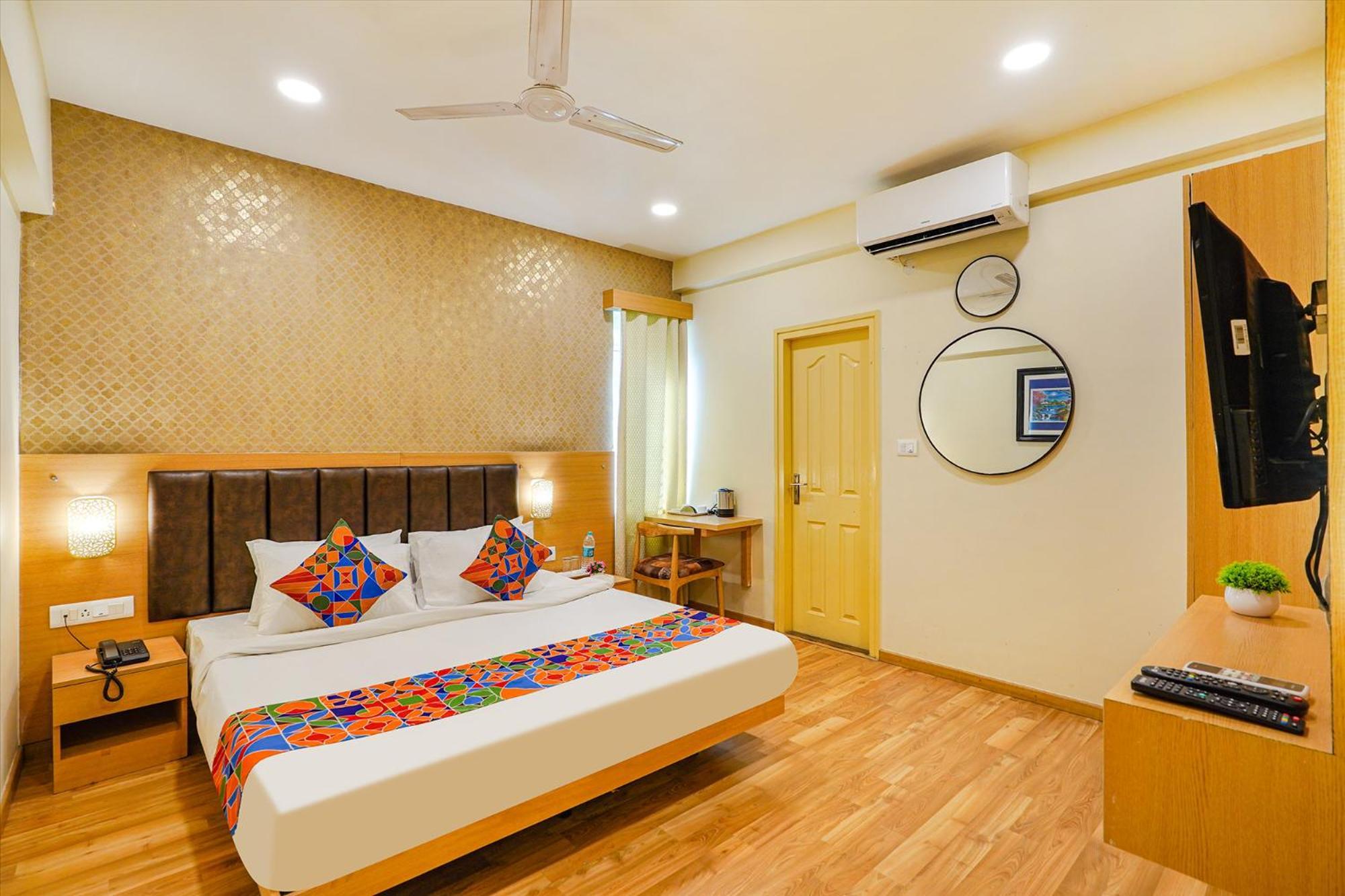 Fabhotel Ivory Corporate Hotel *