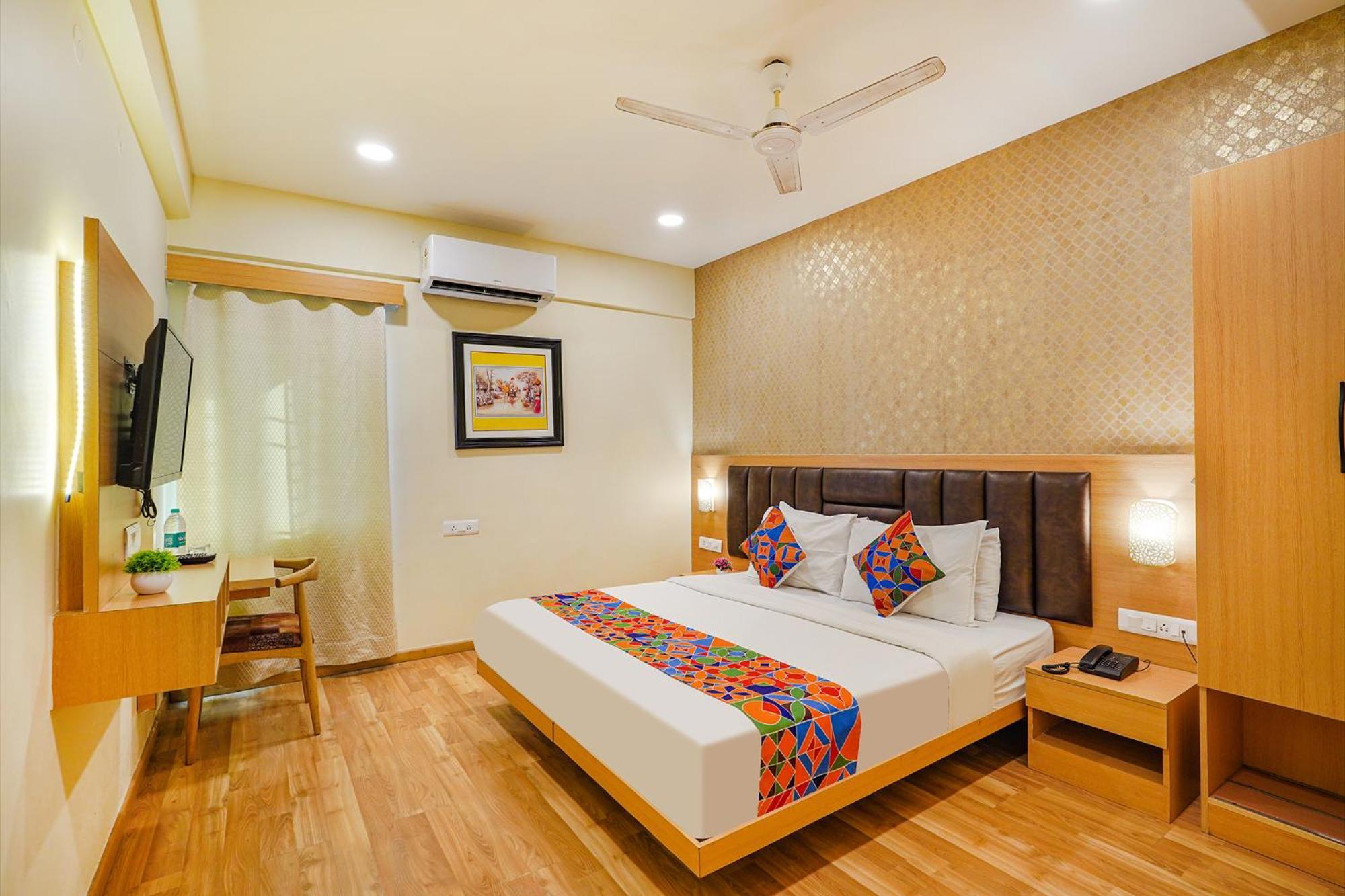 Hotel Fabhotel Ivory Corporate *