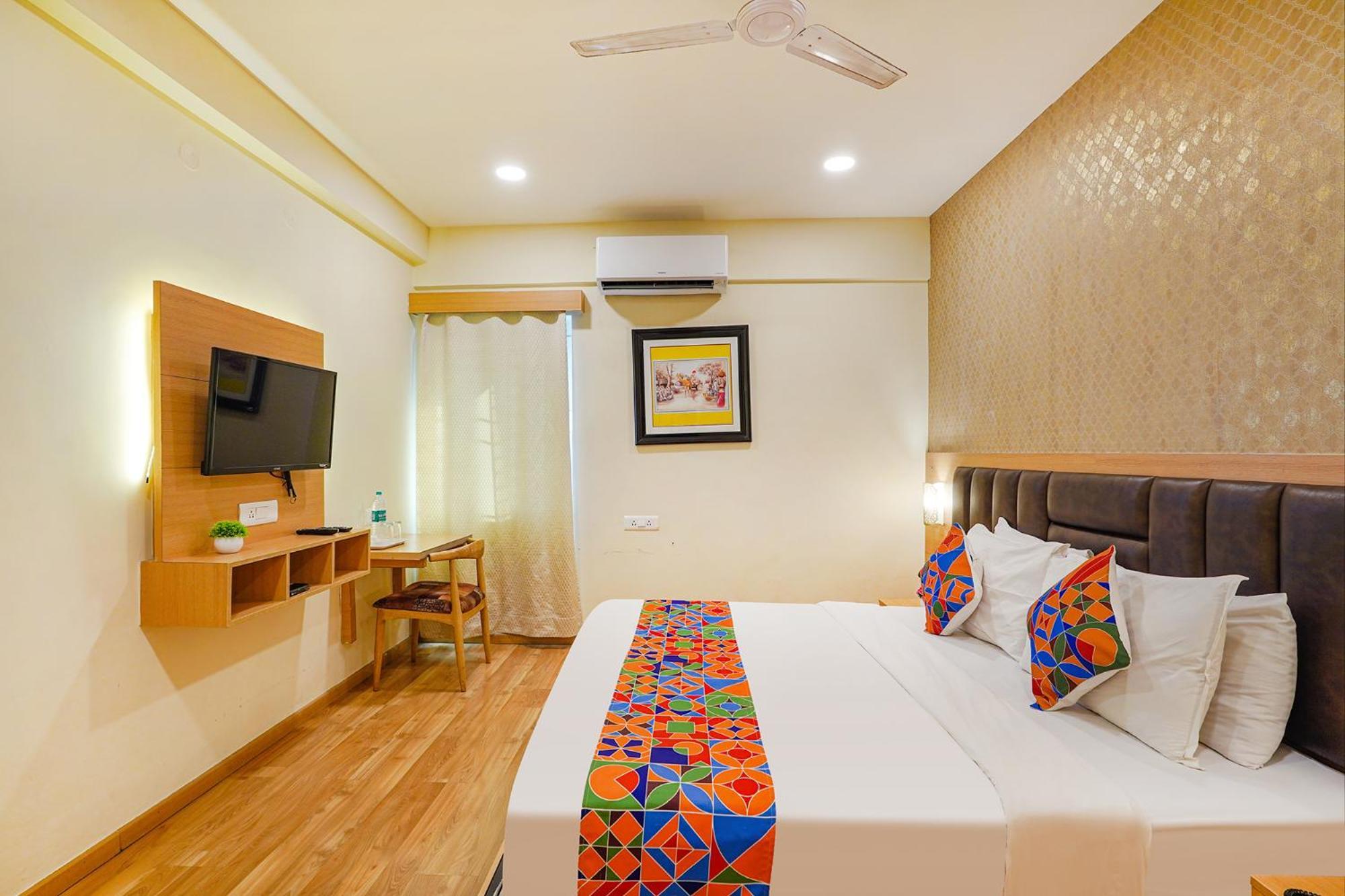 Hotel Fabhotel Ivory Corporate *